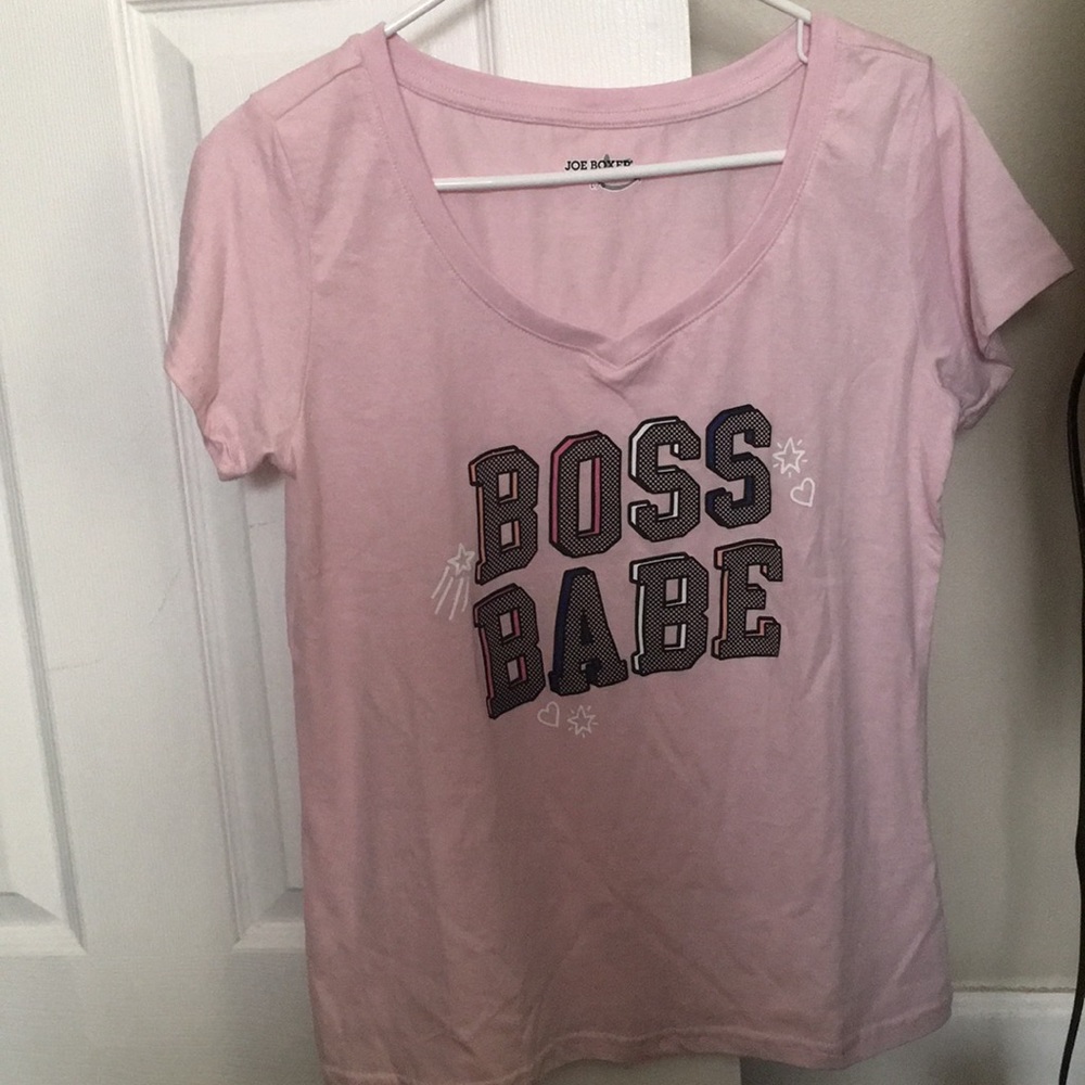 NWT 🎀Pink t-shirt🎀